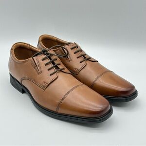 Clarks Tan Leather Cap Toe Oxfords